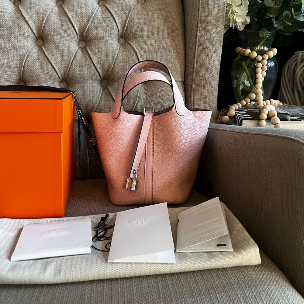 ❌SOLD❌Picotin 18 Rose Sakura PHW Full set + receipt (stamp U)